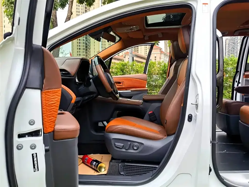 Toyota Granvia 2024 из CN, фото 4