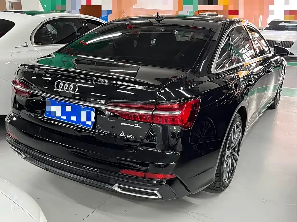 Audi A6L — фото 5