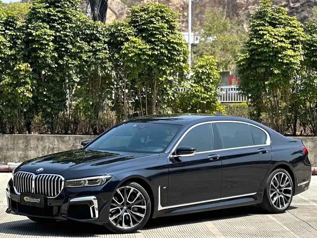 BMW 7 Series — фото 8