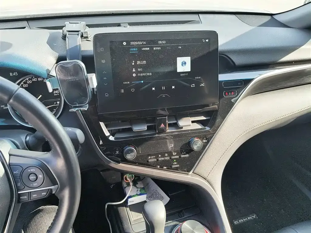 Toyota Camry 2023 из CN, фото 10
