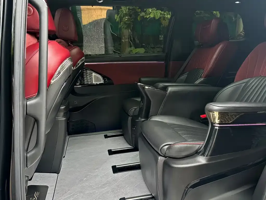 GAC Motor Trumpchi M8 — фото 10