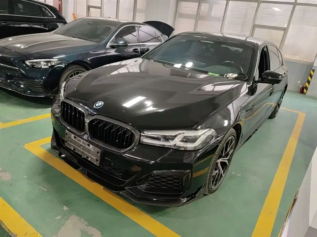 BMW 5 Series New Energy — фото 1