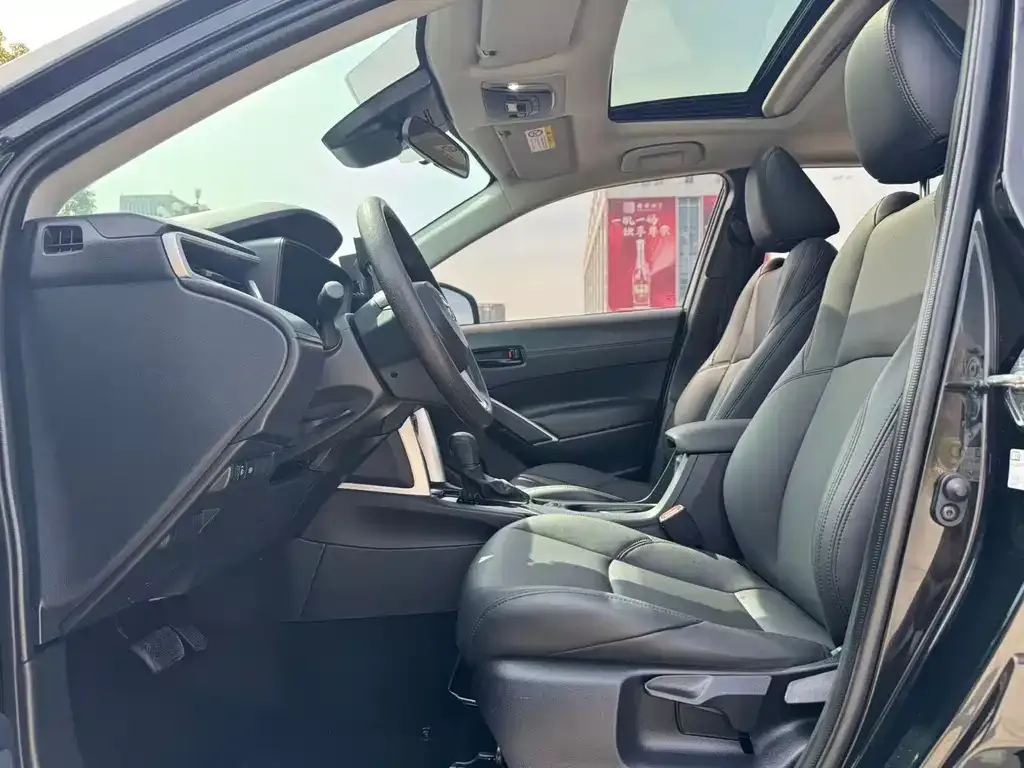 Toyota Frontlander 2024 из CN, фото 4