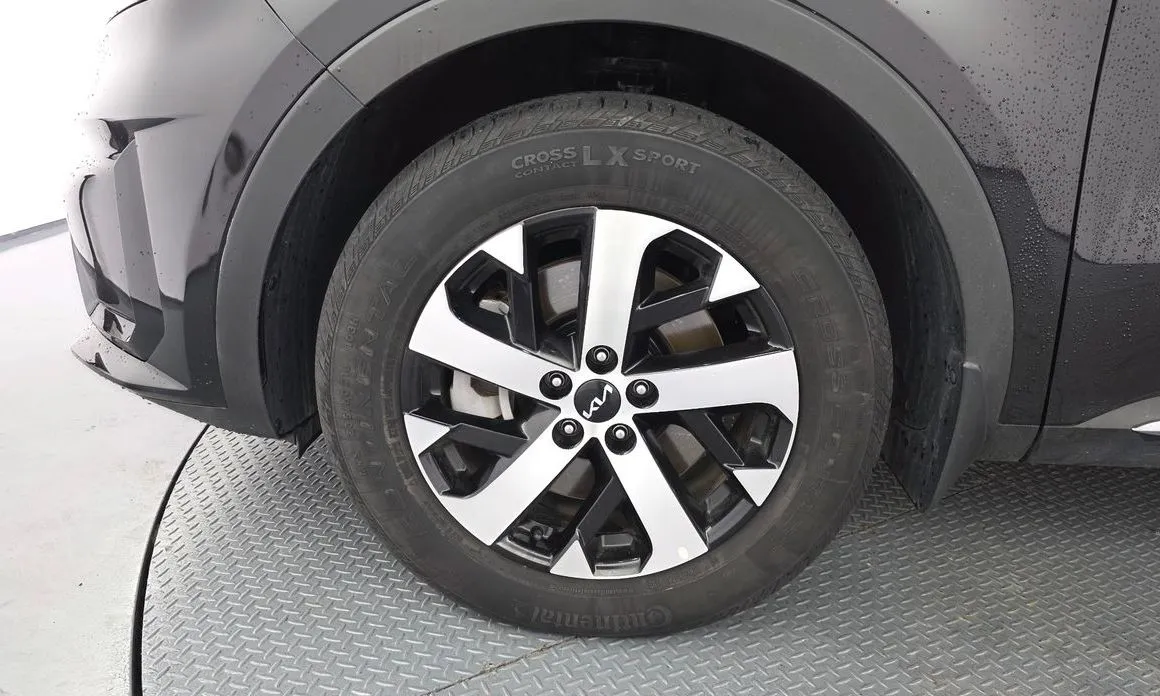 Kia Sorento — фото 9