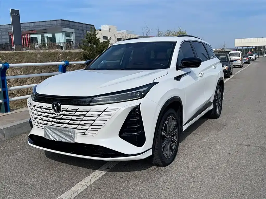 Changan CS75PLUS — фото 3