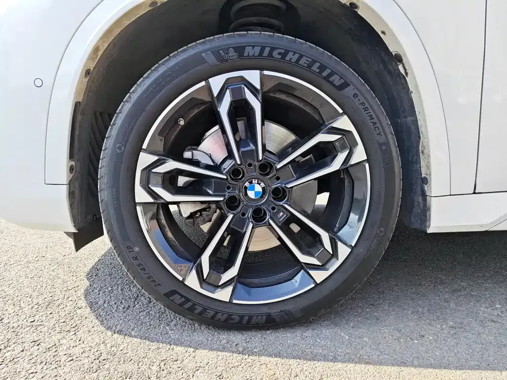 BMW X1 — фото 9