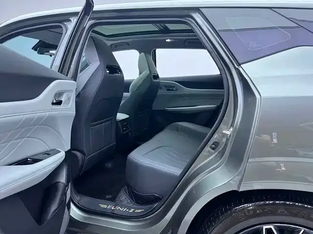 Changan UNI-Z New Energy 2024 из CN, фото 10