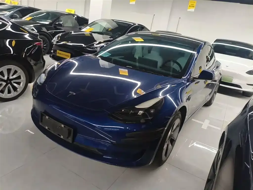 Tesla Model 3 — фото 10