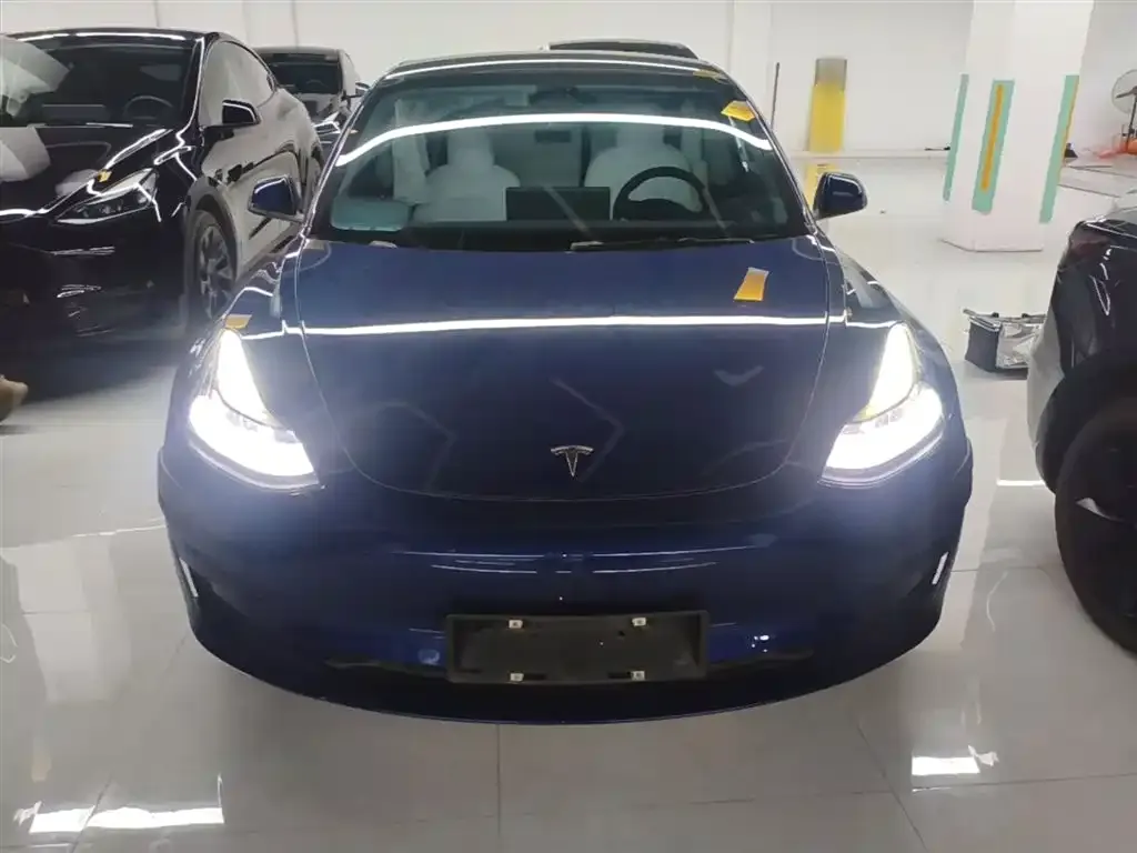 Tesla Model 3 — фото 2