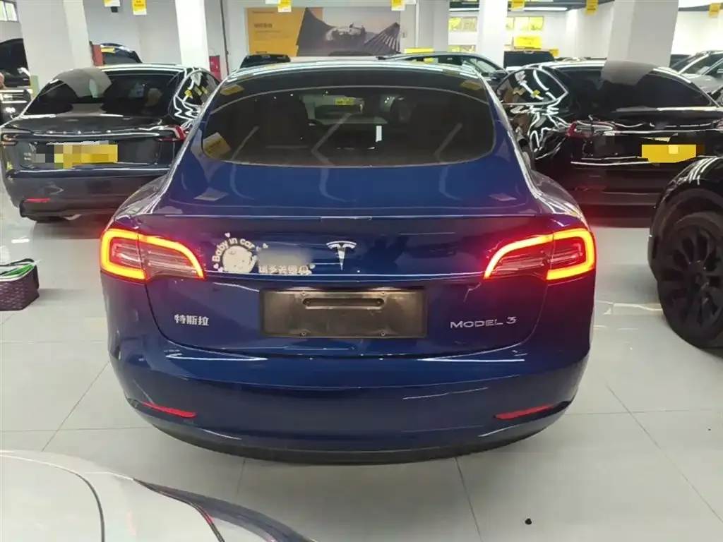 Tesla Model 3 — фото 6