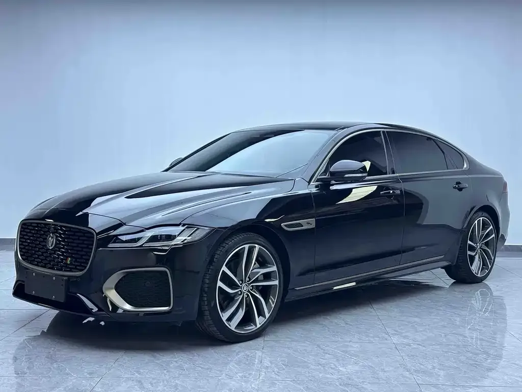 Jaguar XFL — фото 1