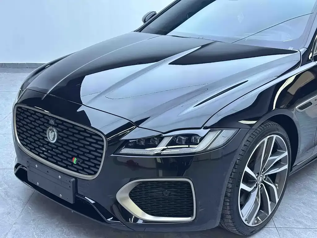 Jaguar XFL — фото 7