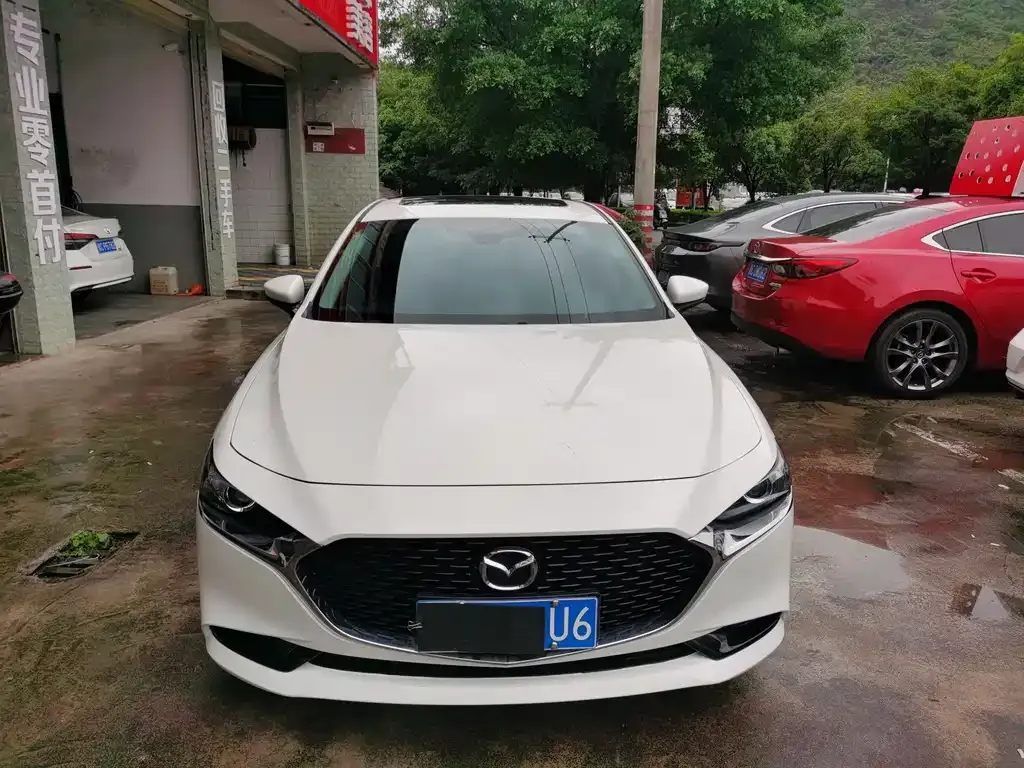 Mazda 3 Axela 2023 из CN, фото 9