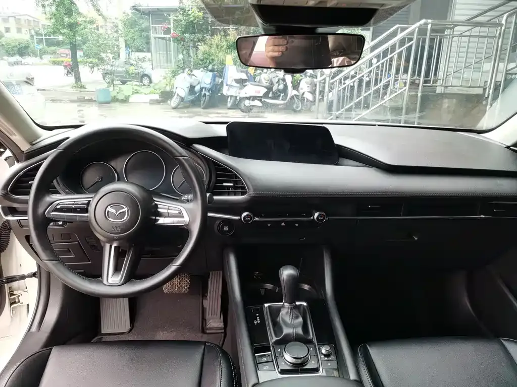 Mazda 3 Axela 2023 из CN, фото 6