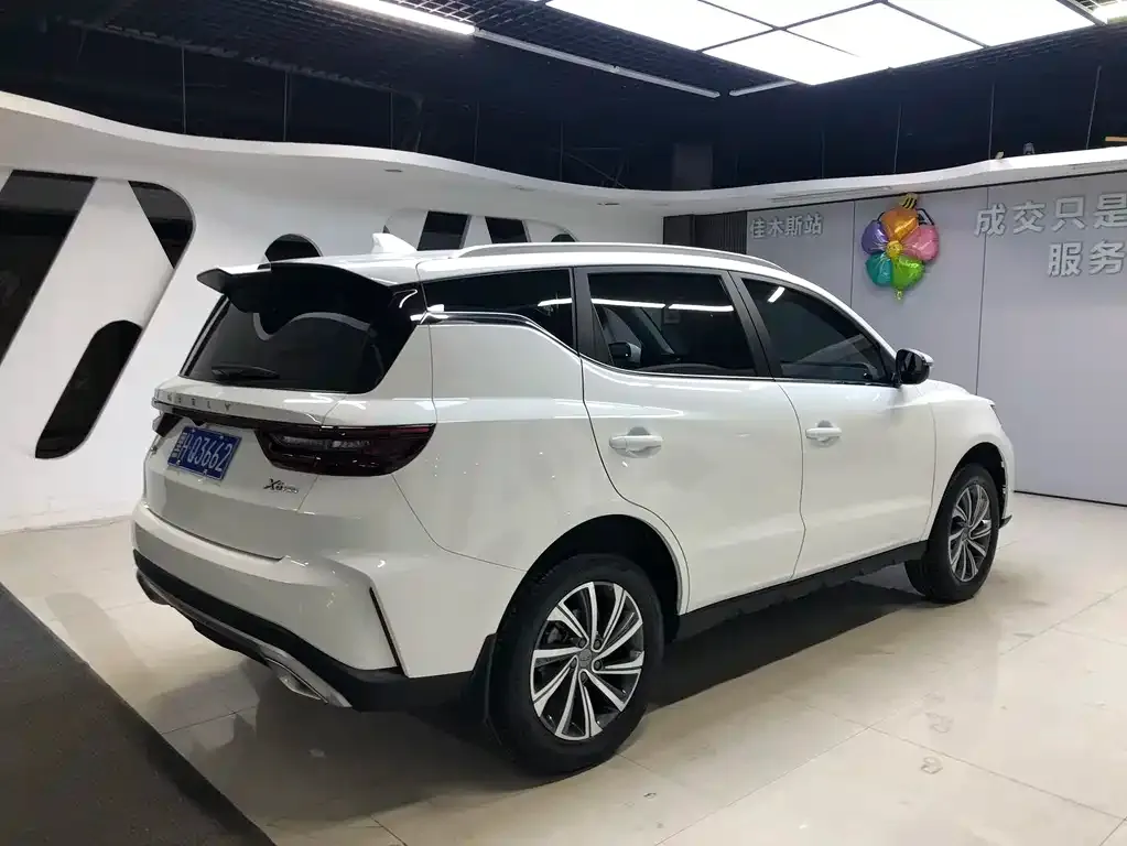 Geely Vision X6 — фото 6