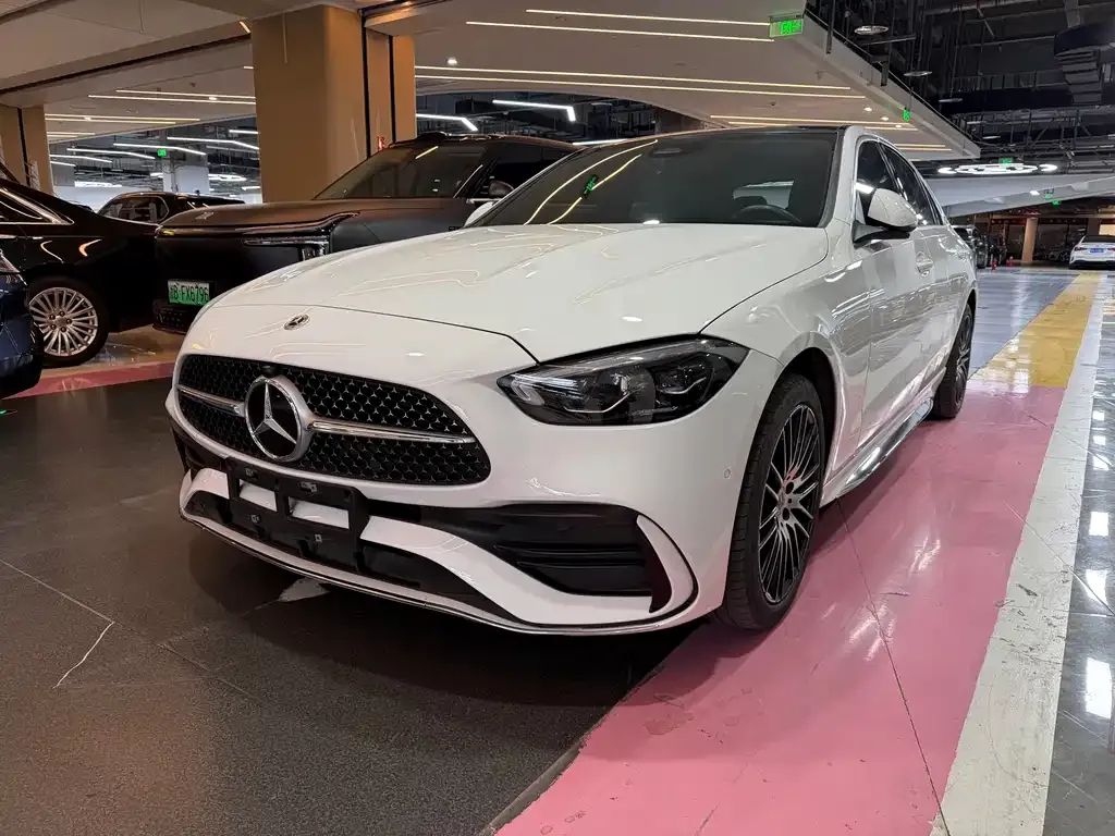 Mercedes-Benz C-Class — фото 1