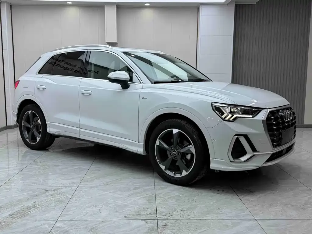 Audi Q3 — фото 5