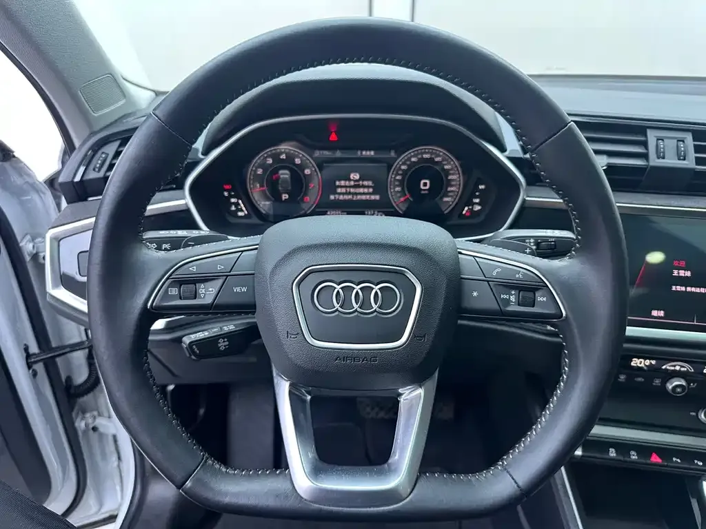 Audi Q3 — фото 4
