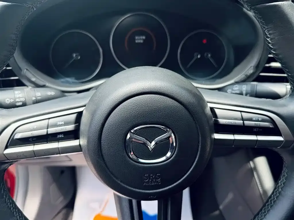 Mazda 3 Axela 2021 из CN, фото 4