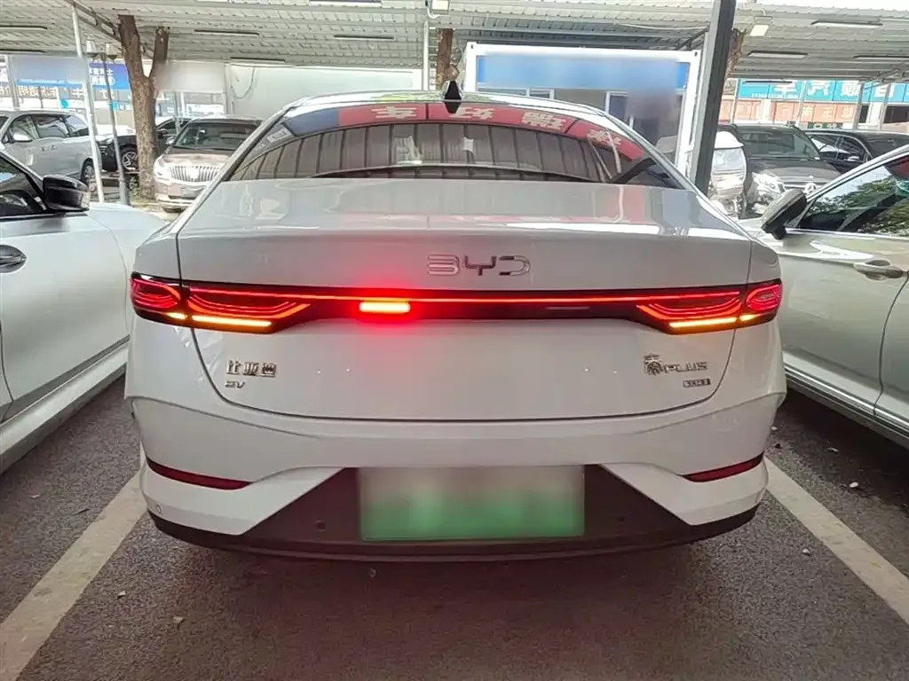 BYD Qin PLUS — фото 9