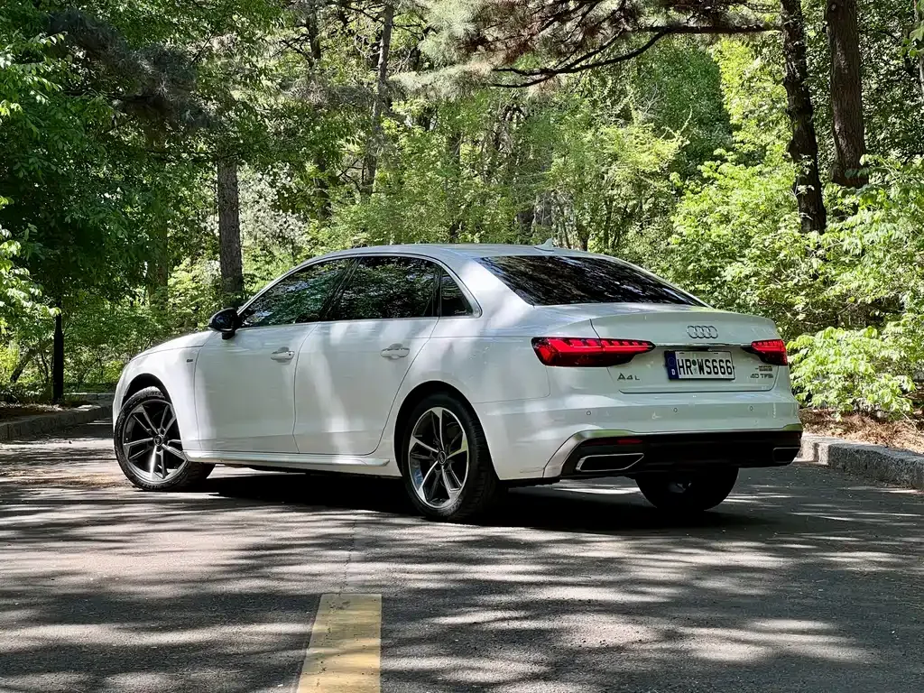 Audi A4L 2024 из CN, фото 8