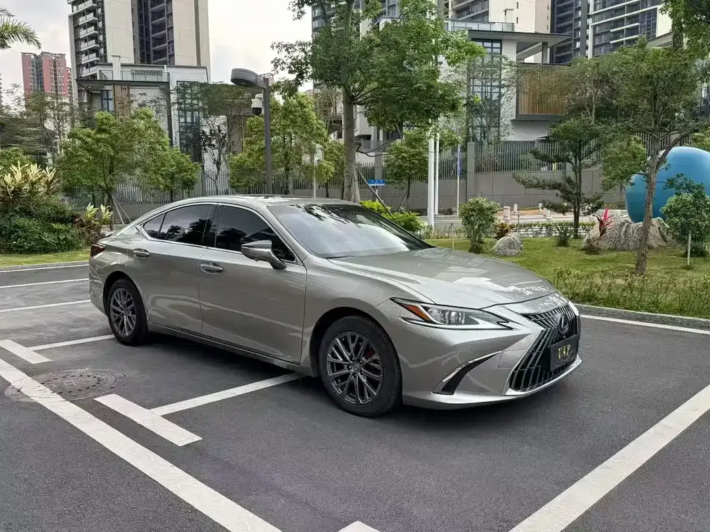 Lexus ES — фото 6