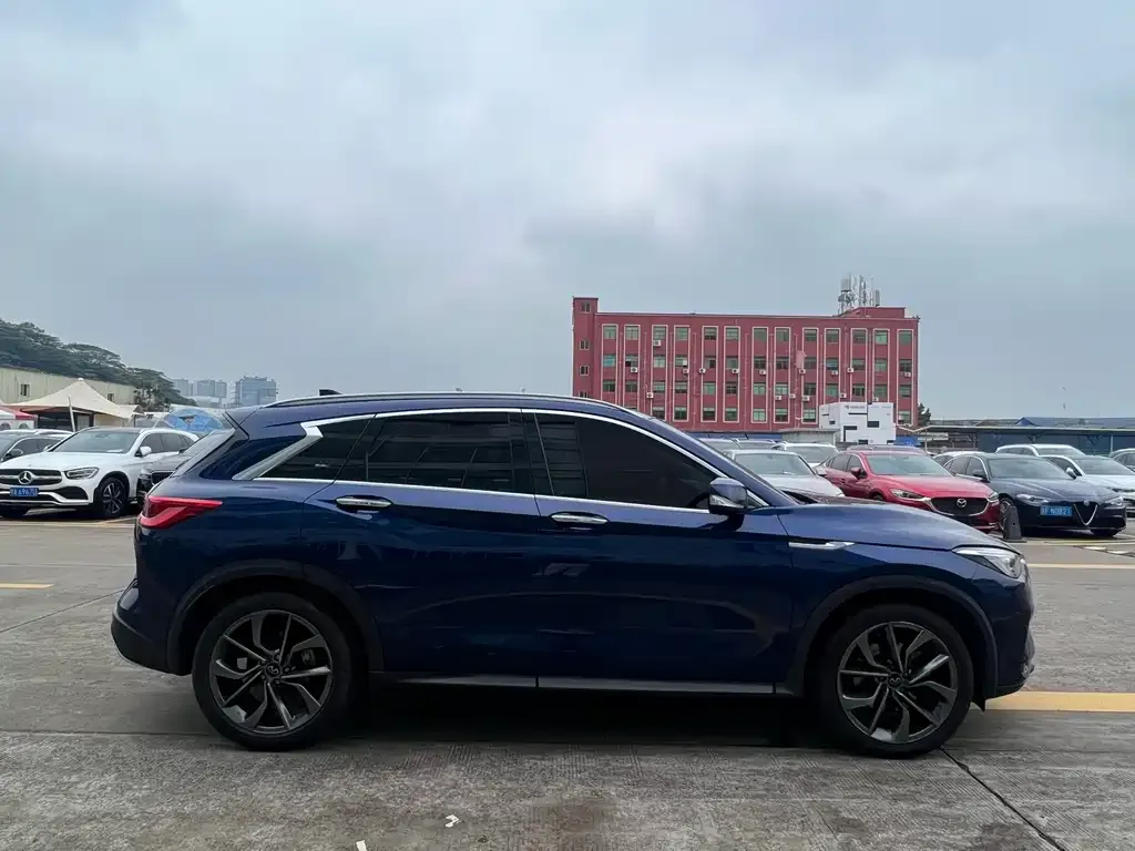 Infiniti QX50 2022 из CN, фото 2