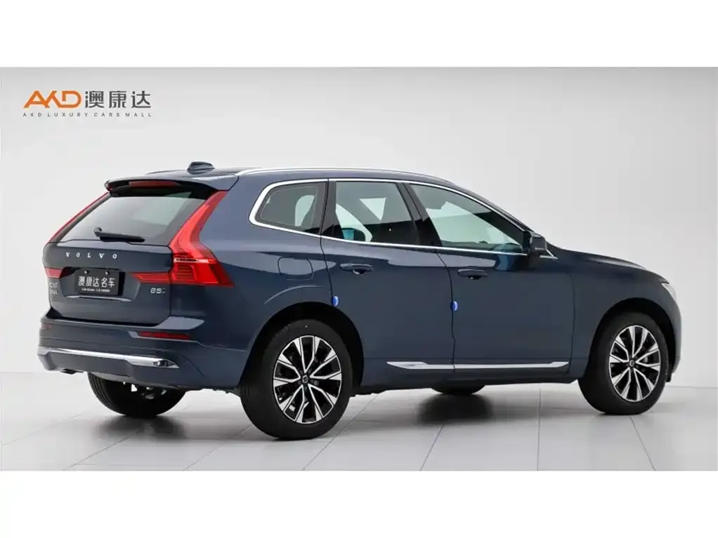 Volvo XC60 — фото 6