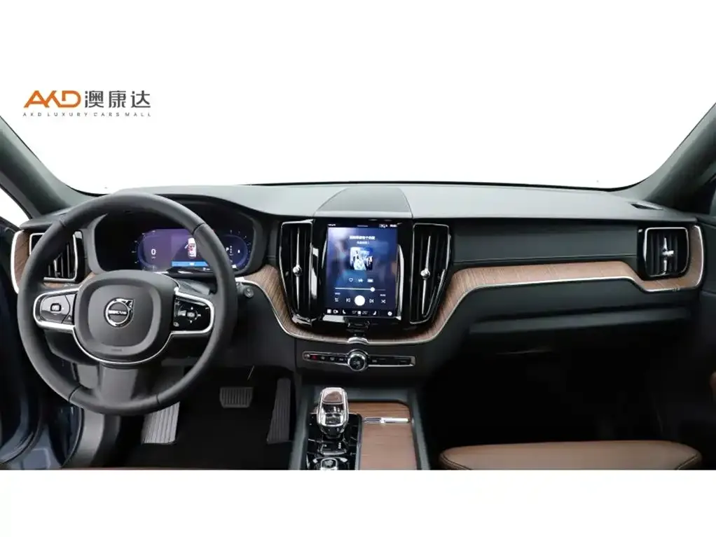 Volvo XC60 — фото 3