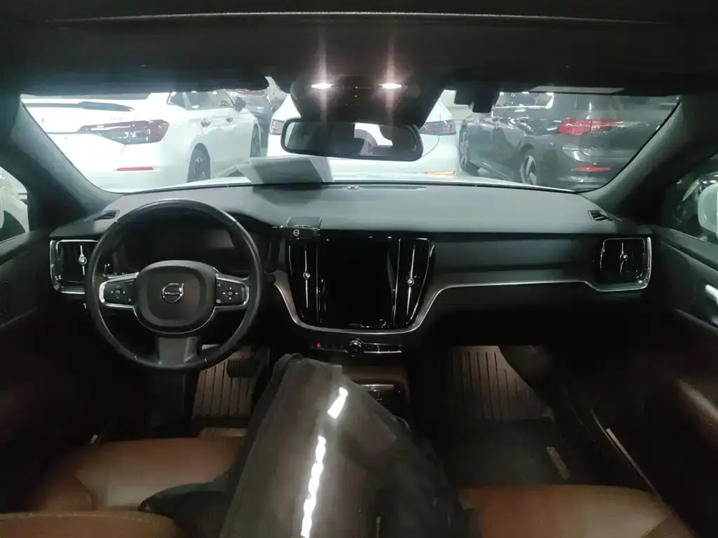 Volvo S60 PHEV 2022 из CN, фото 9
