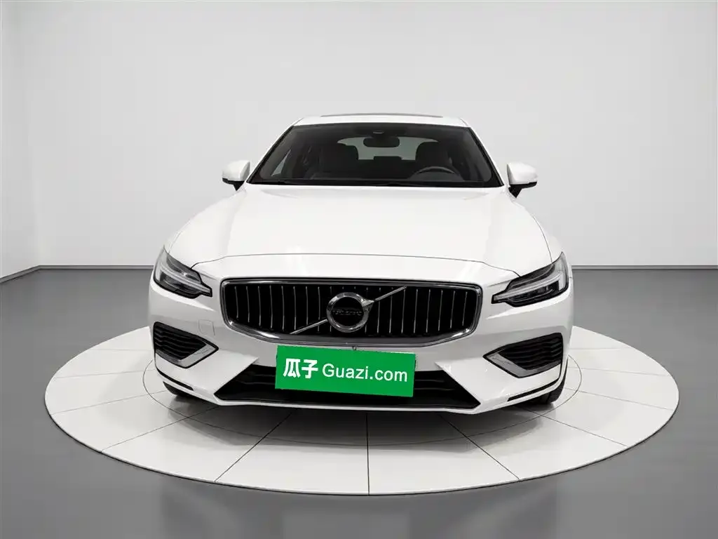 Volvo S60 PHEV 2022 из CN, фото 7
