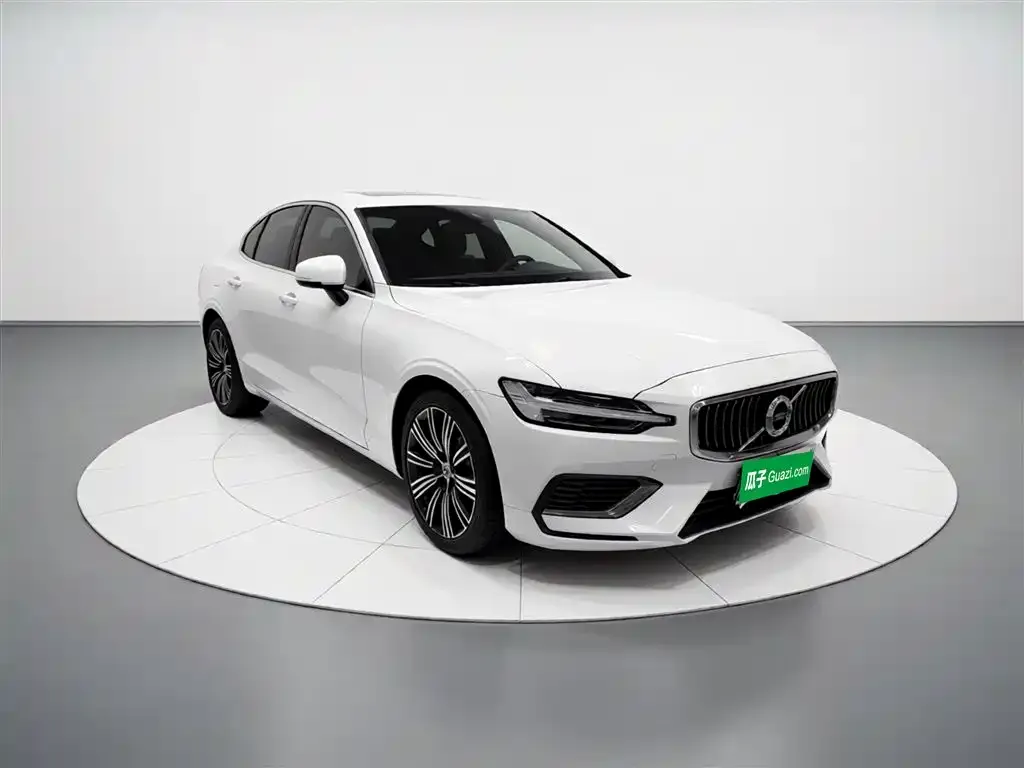 Volvo S60 PHEV 2022 из CN, фото 5