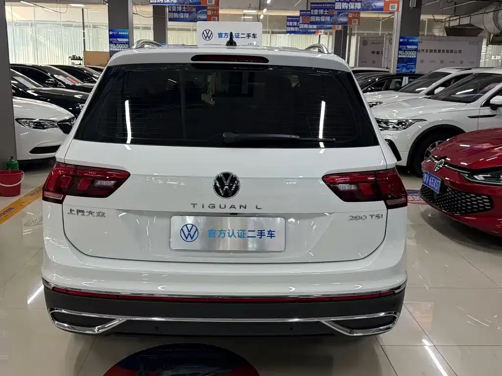 Volkswagen Tiguan L — фото 6