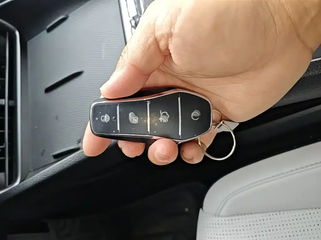 BYD Seal 05 DM-i — фото 2