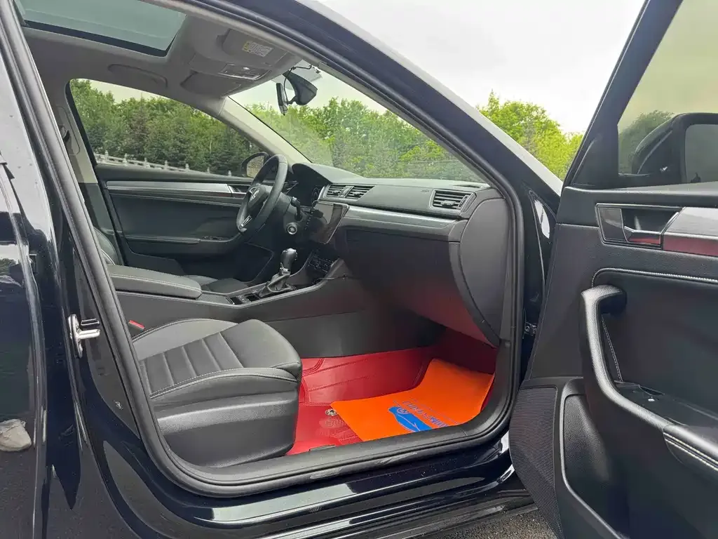 Skoda Superb — фото 4