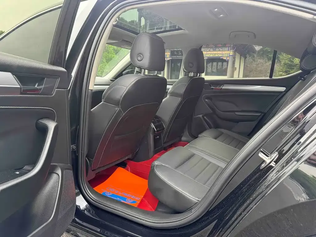 Skoda Superb — фото 3