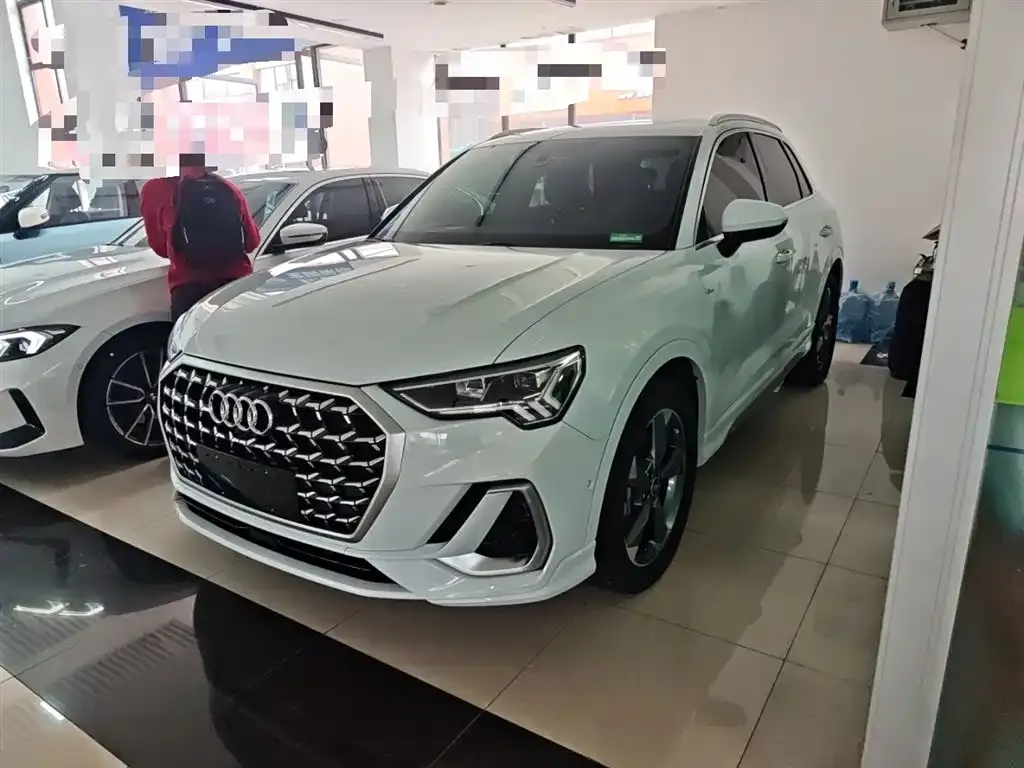 Audi Q3 — фото 2
