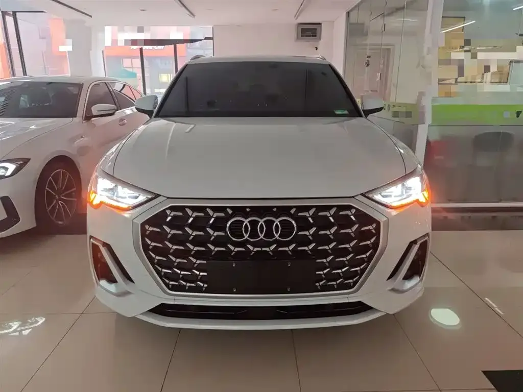 Audi Q3 — фото 3