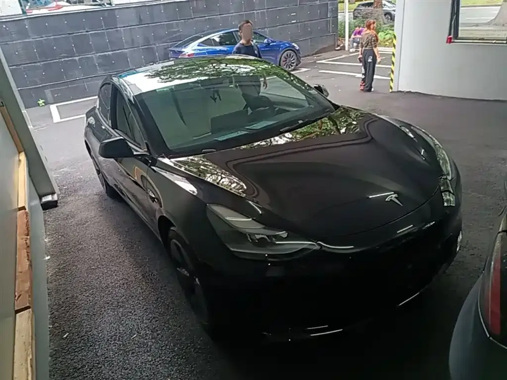 Tesla Model 3 — фото 6