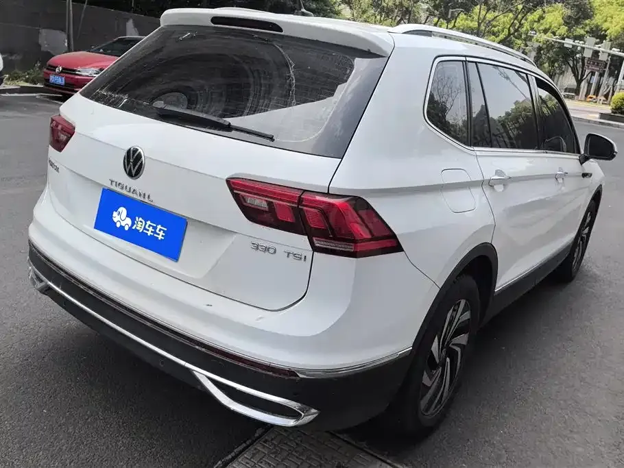 Volkswagen Tiguan L — фото 9