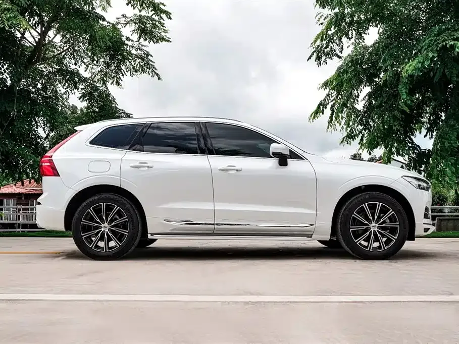 Volvo XC60 — фото 3