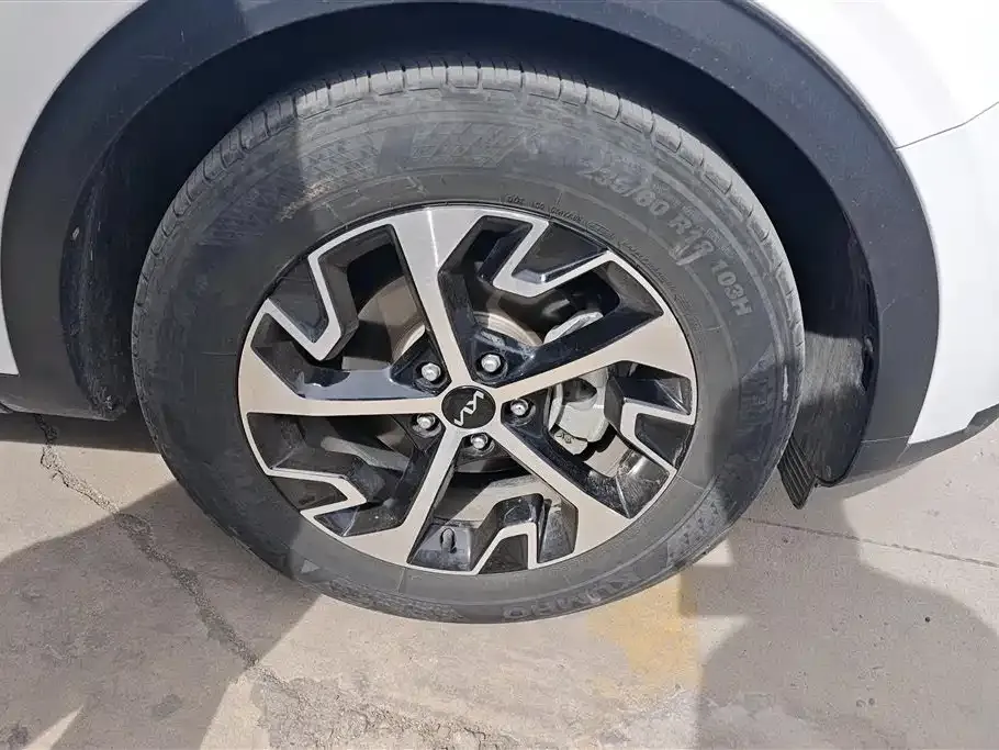 Kia Sportage — фото 8