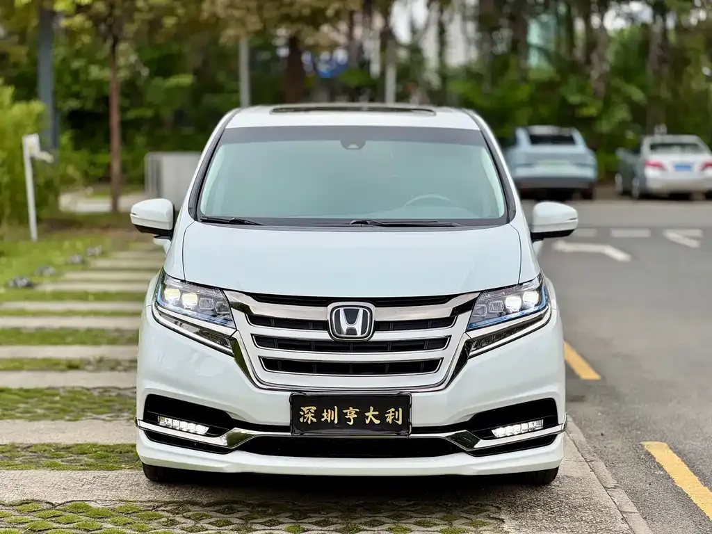 Honda Elysion 2021 из CN, фото 5