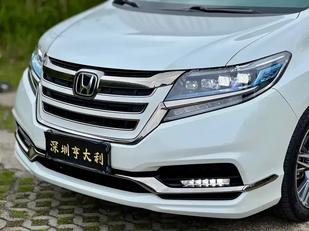Honda Elysion 2021 из CN, фото 9
