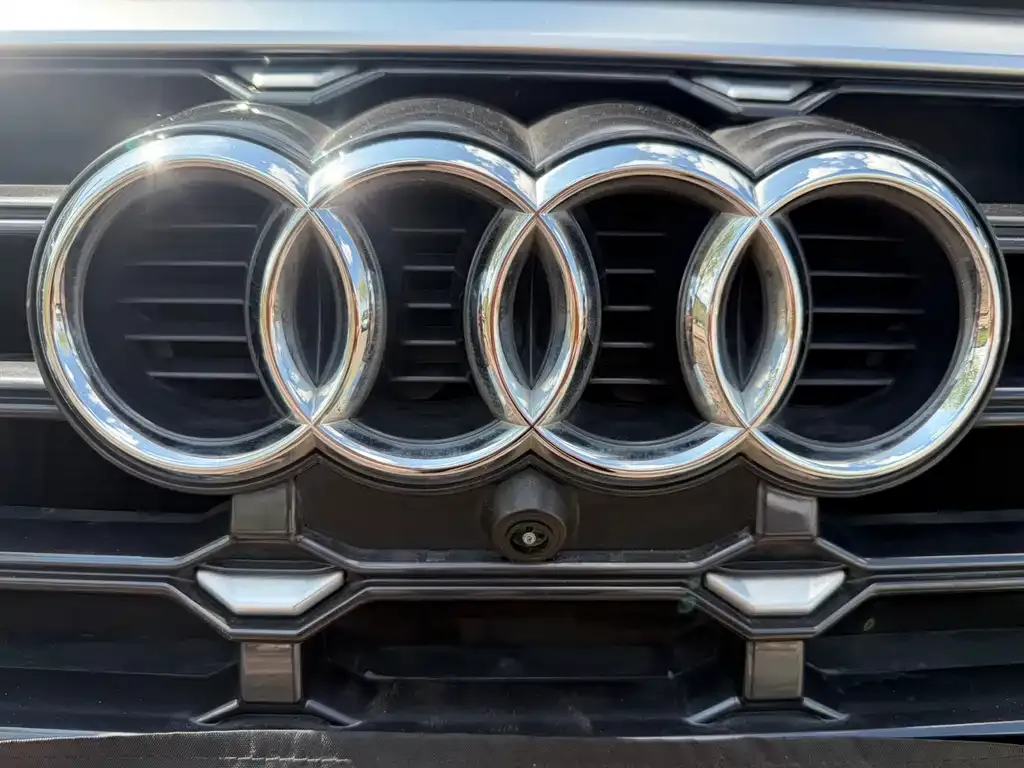 Audi Q3 — фото 5