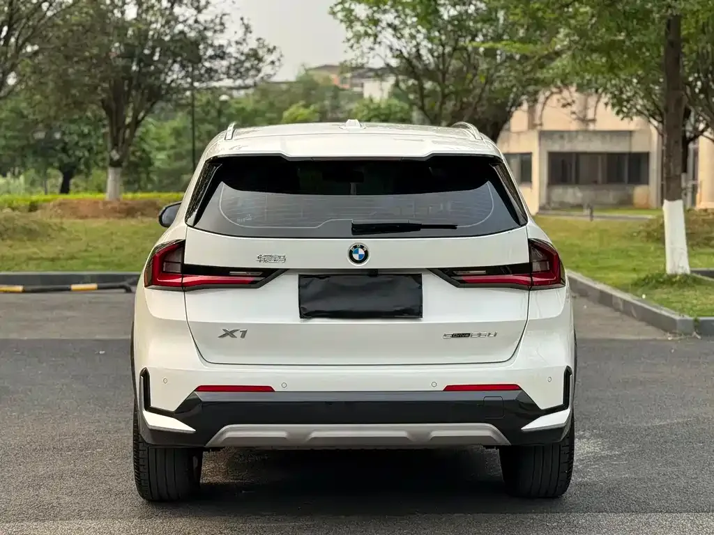 BMW X1 — фото 7