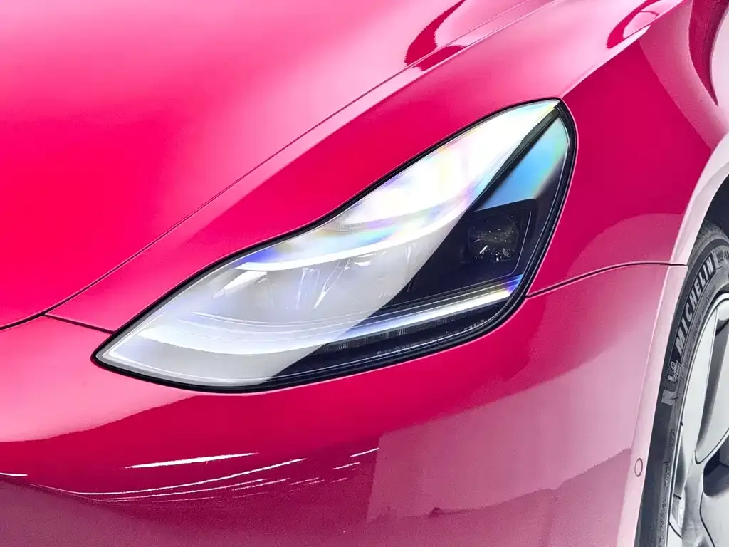 Tesla Model 3 — фото 4