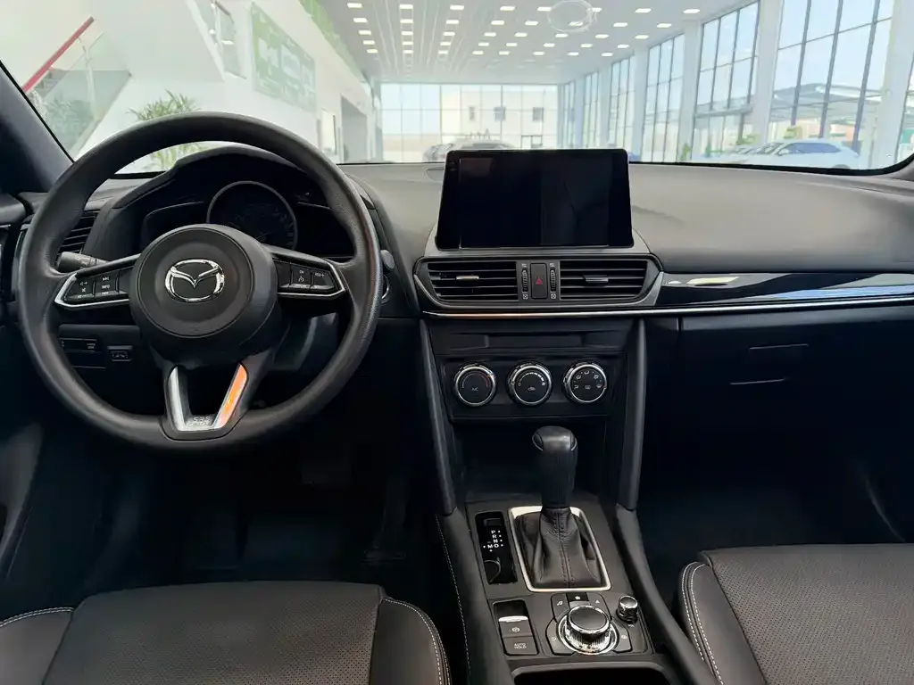 Mazda CX-4 — фото 9