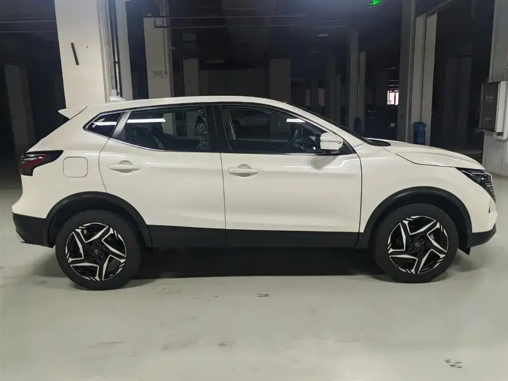 Nissan Qashqai — фото 10