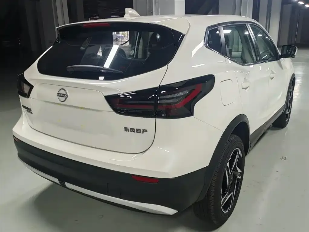Nissan Qashqai — фото 8